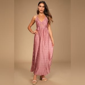 Lulus Mauve Croche Crinkle Lace Maxi Dress